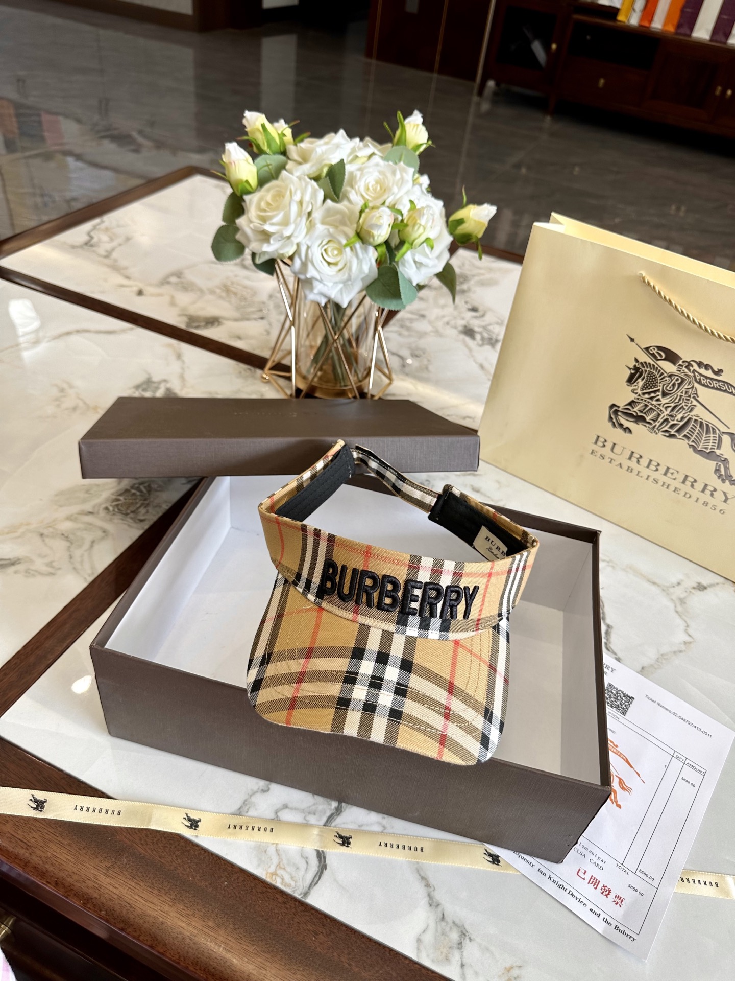 burberry hat model 07